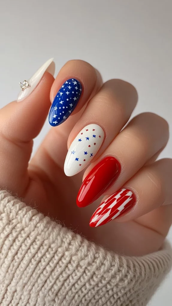 Classic American Flag Accent Nails