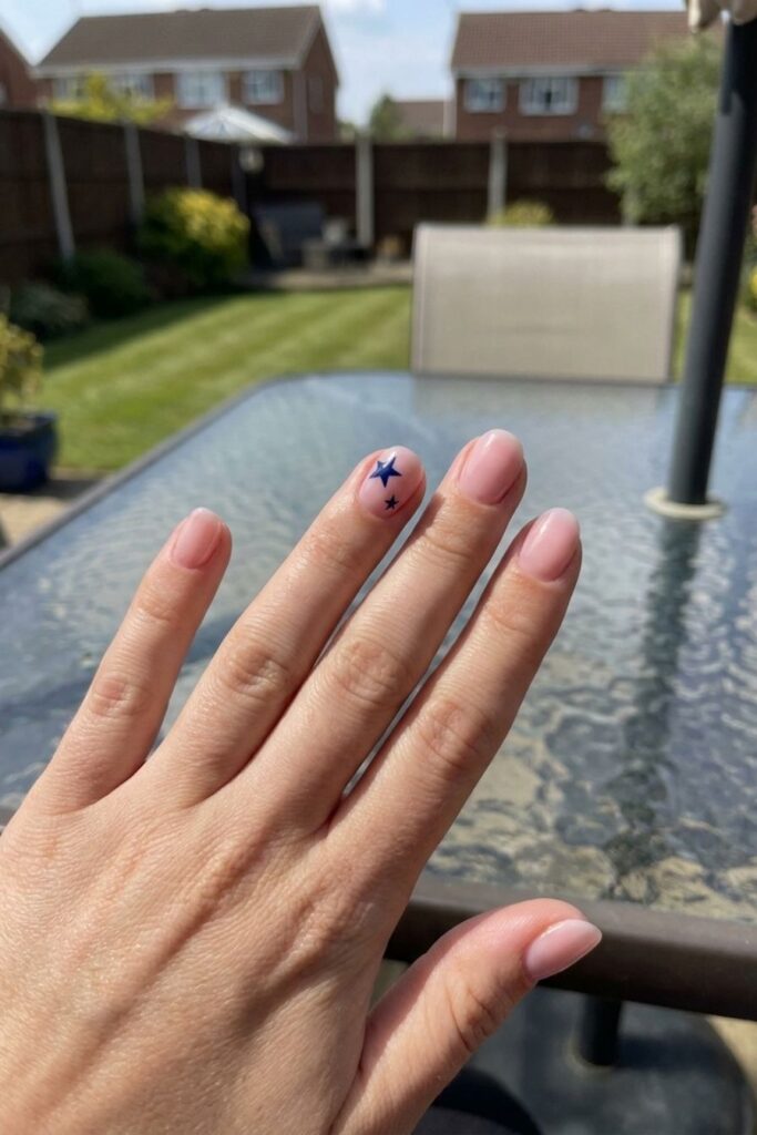 The Minimalist Star Accent